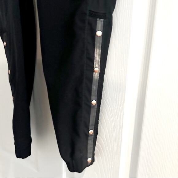 Lululemon Var-City Track Pants SIZE 4 Black Gold Athleisure Activewear Jogger - Picture 5 of 12